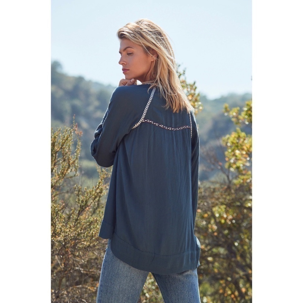 Tularosa Tunic Top Long Sleeve Wyatt in La' Rochelle Blue Teal Sz M - Picture 2 of 11